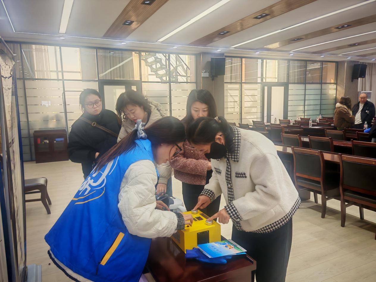 e4ee3f553bc3acc8da01bb76d1522f9e