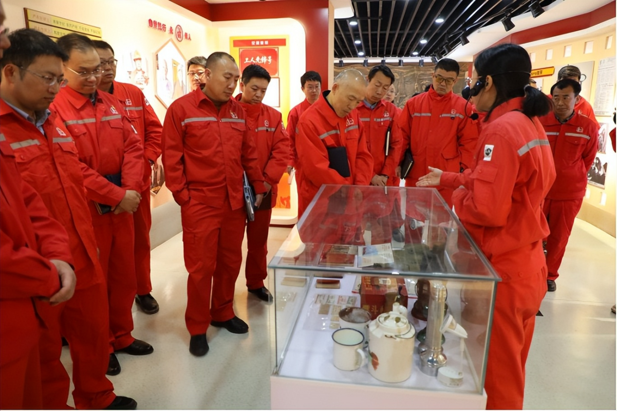 92ecf83f-6ecb-4b63-84f2-608343880c2f