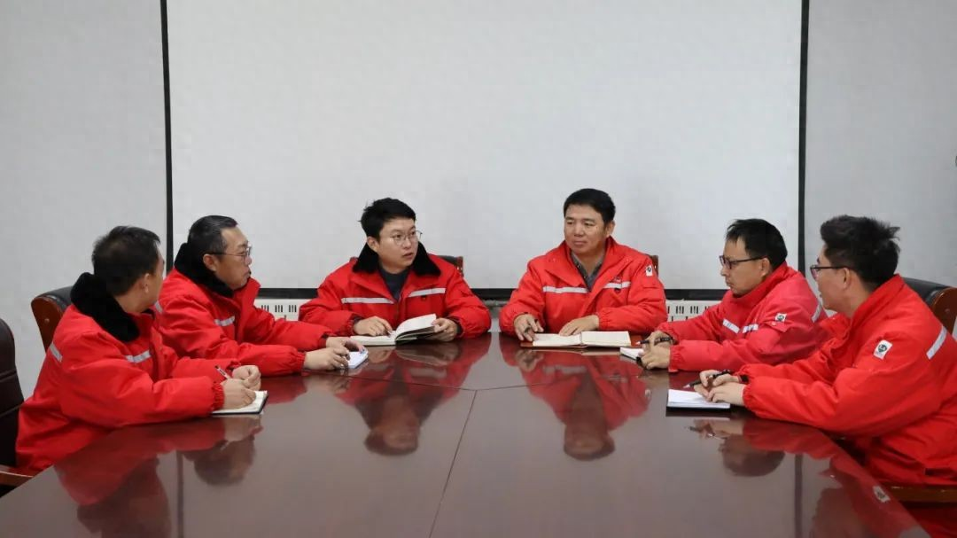 e8c913dc-90a3-4e53-a7f0-96af1a625368