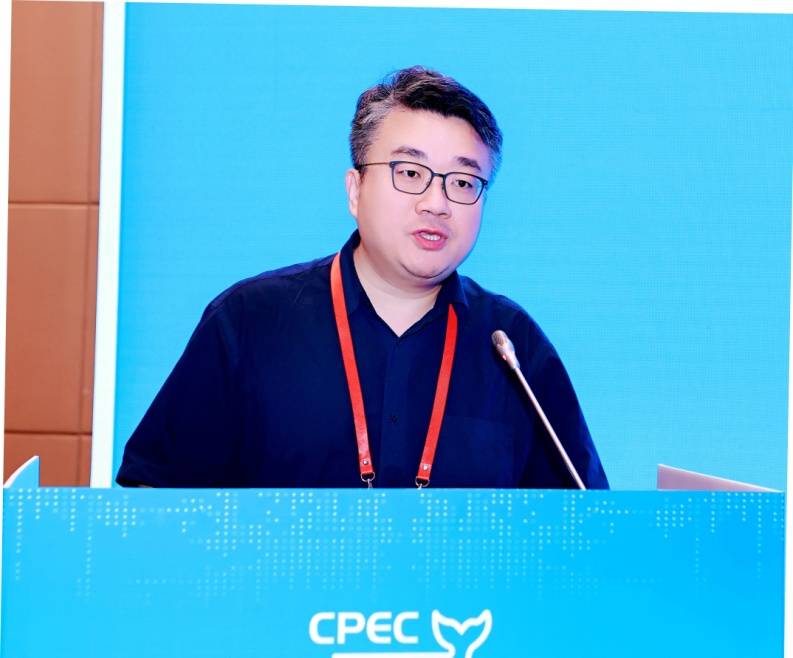 D:?5CPEC 2025通讯稿开幕式和特邀报告刘知远.jpeg