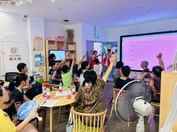 五昭路社区开展“老幼同心圆·互助暖家园”活动