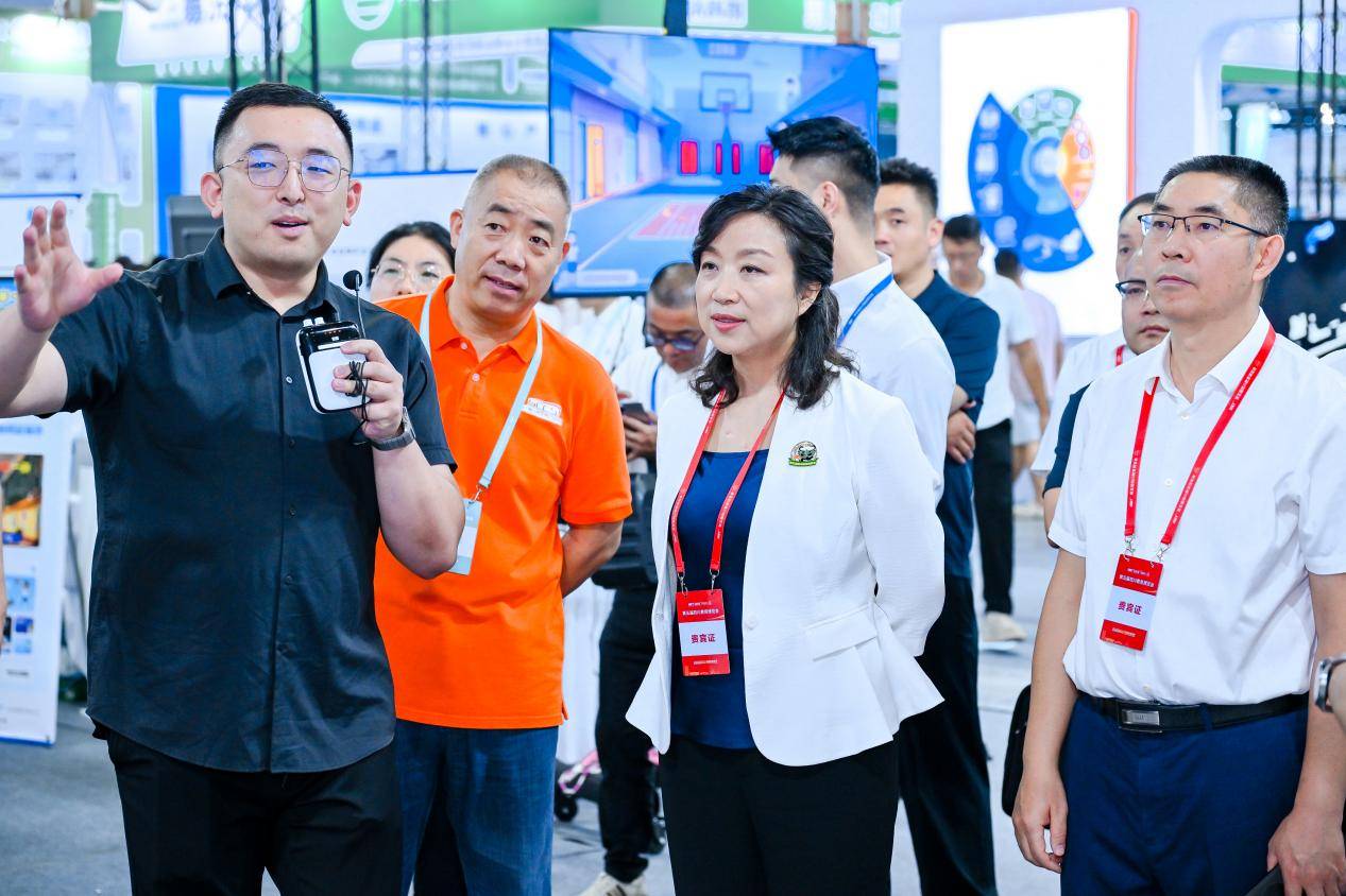 “数智体教·质育未来”智慧体育产业专题展亮相第五届四川教育博览会